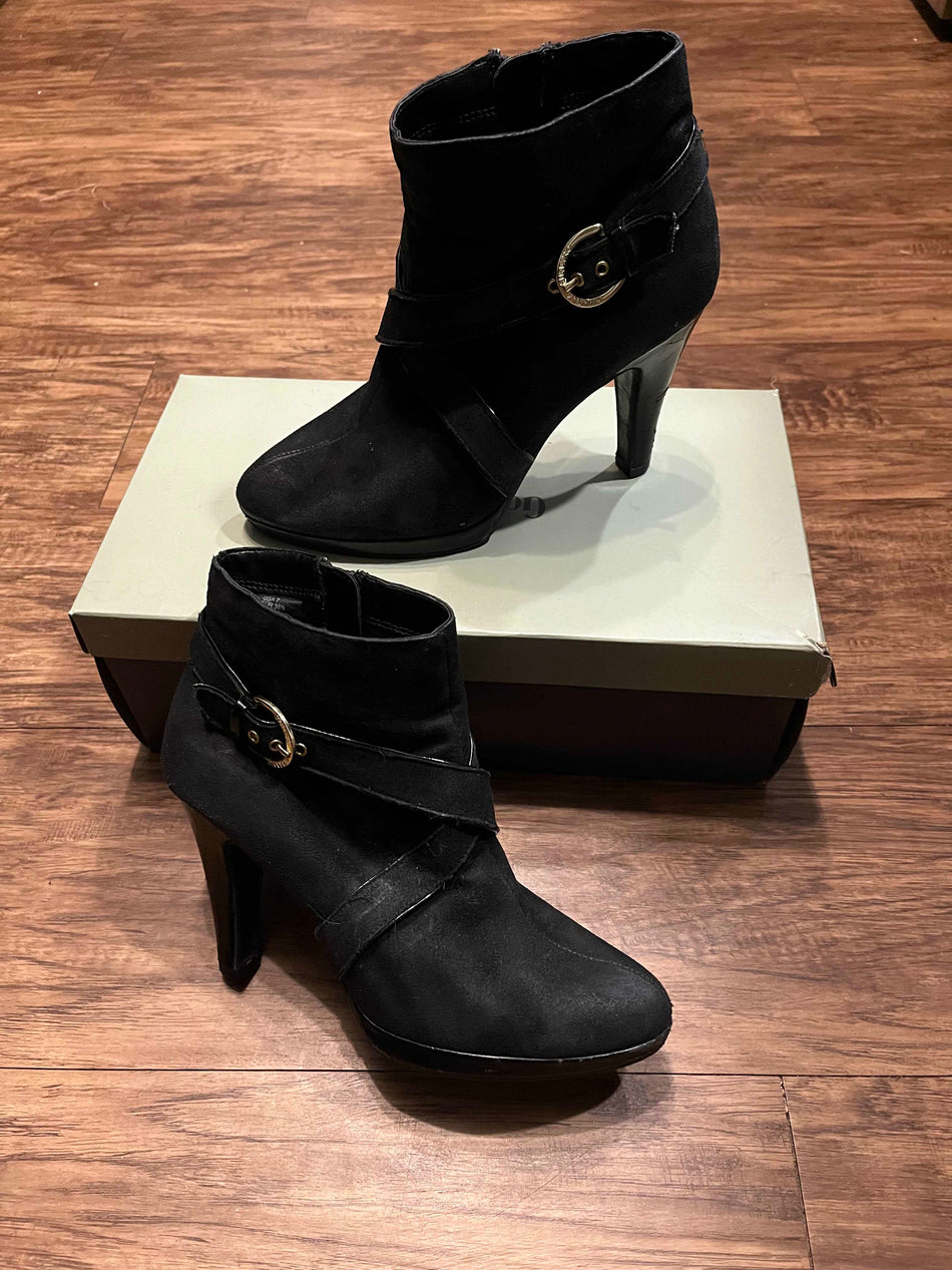 Christian Siriano Natalia Black Ankle Boot Size 7-SaveEZ