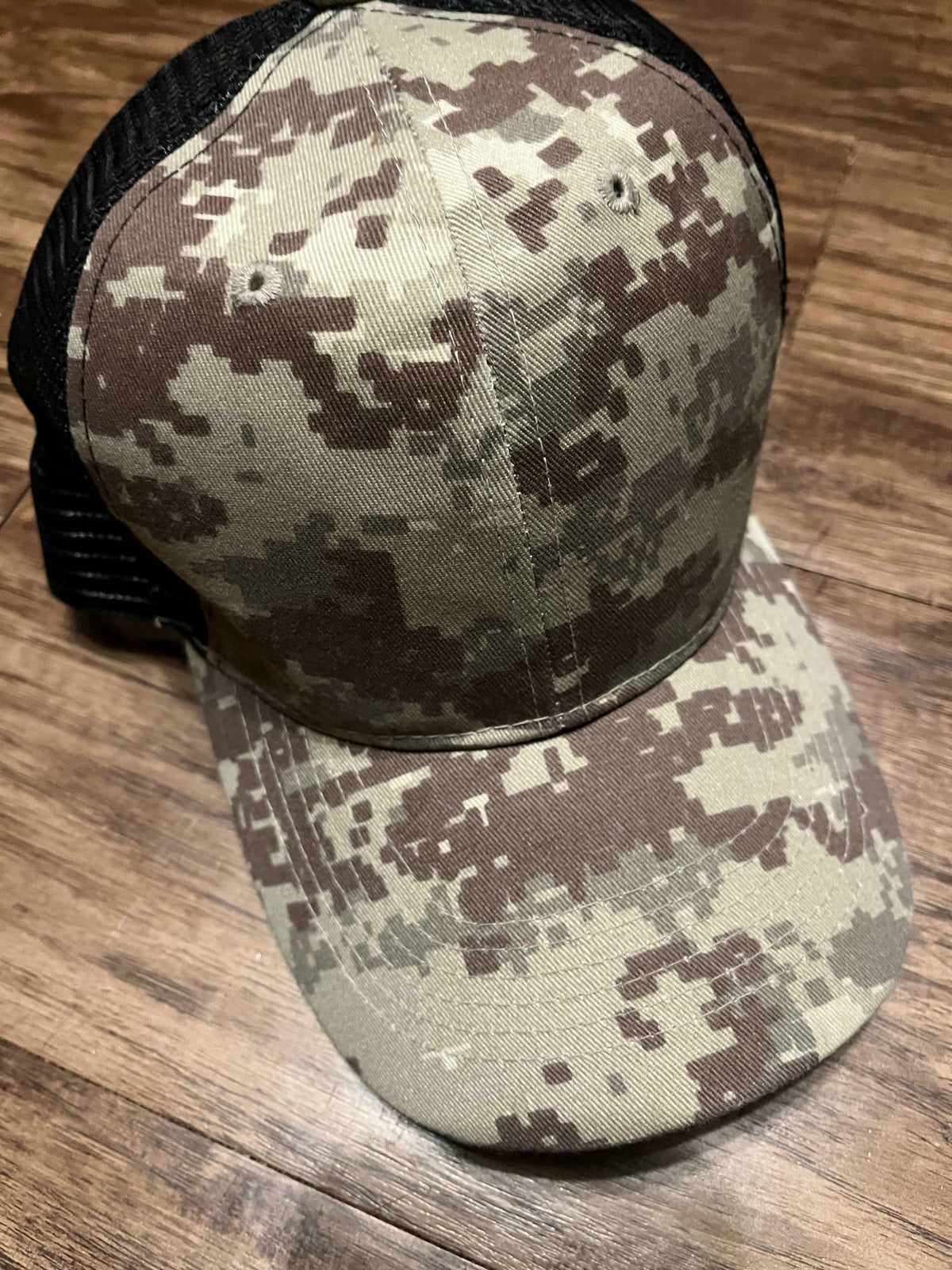 Big Bear Headwear Camo Mesh Snap Back Truckers Hat-SaveEZ SaveEZ