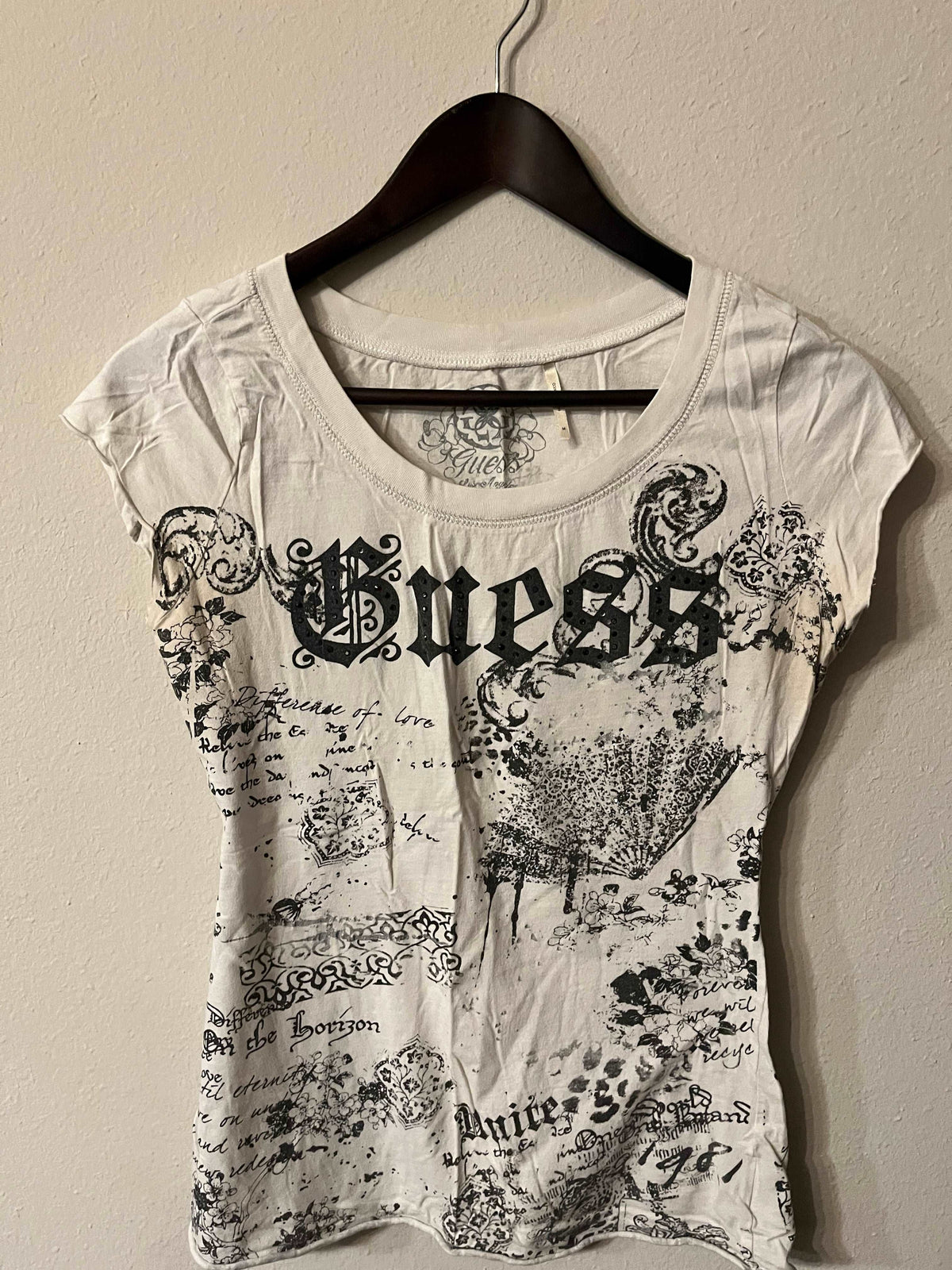 Guess Women's Logo Print T Shirt Size M -Zshop