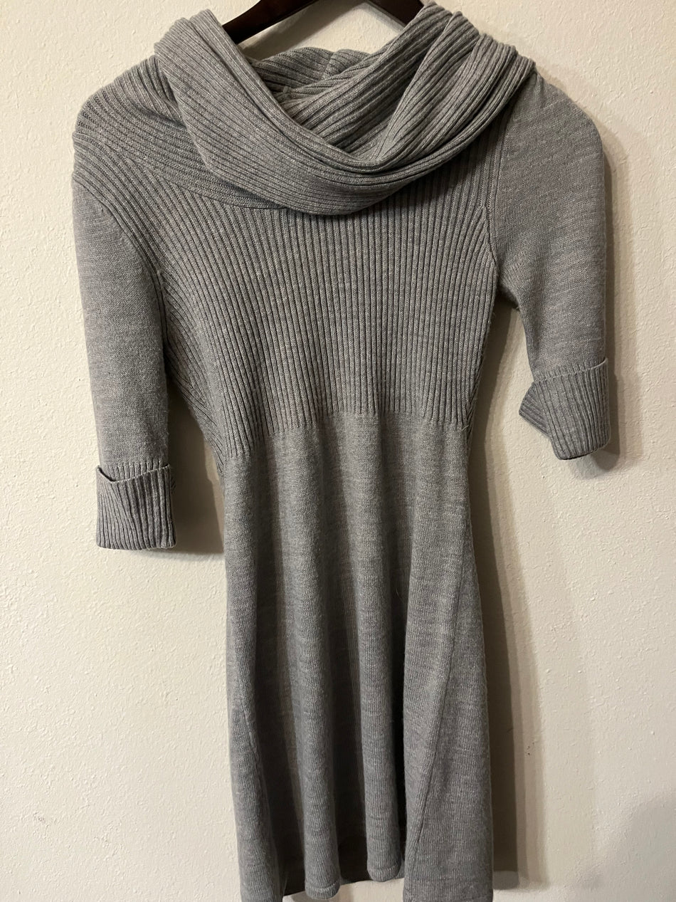 Take Out-Women's Size M Sweater Dress-Zshop