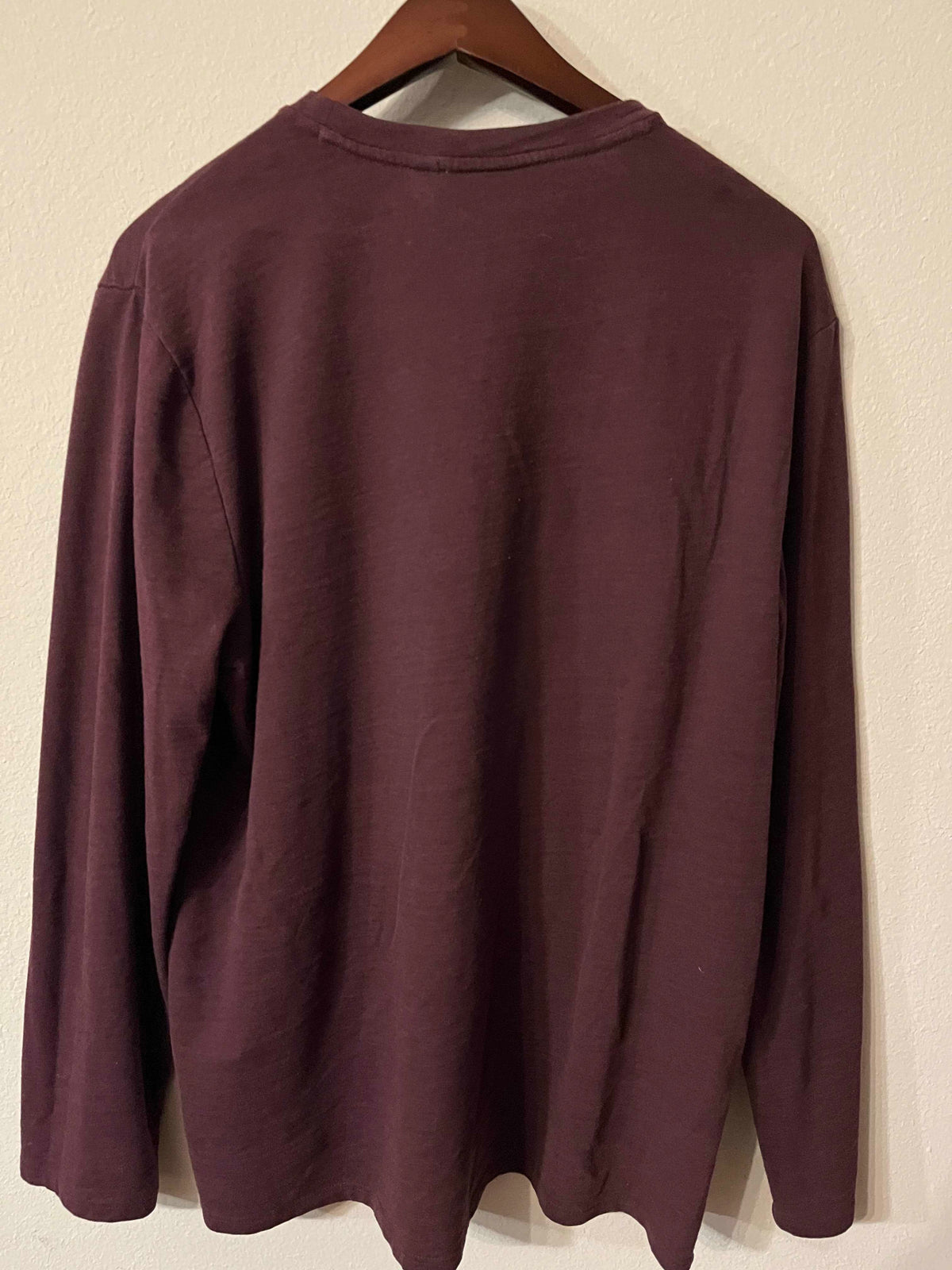 Apt 9. Men's Crew Neck Long Sleeve Shirt Size L-SaveEZ