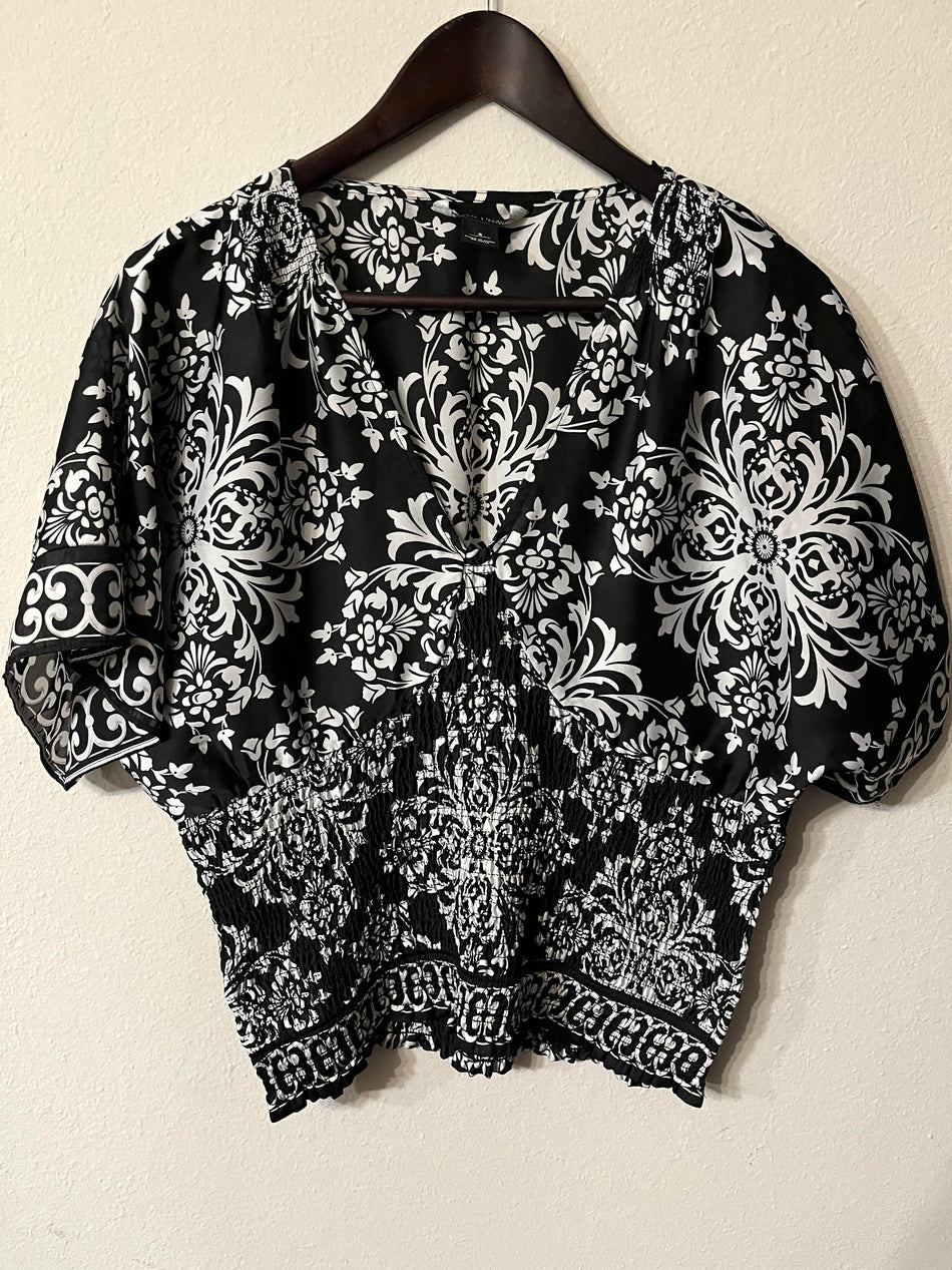 White House Black Market Womens Size S Blouse-SaveEZ